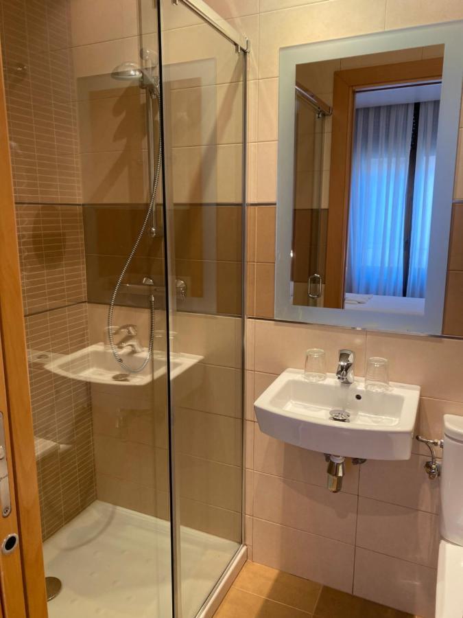 Hostal Rias Bajas Madrid Buitenkant foto