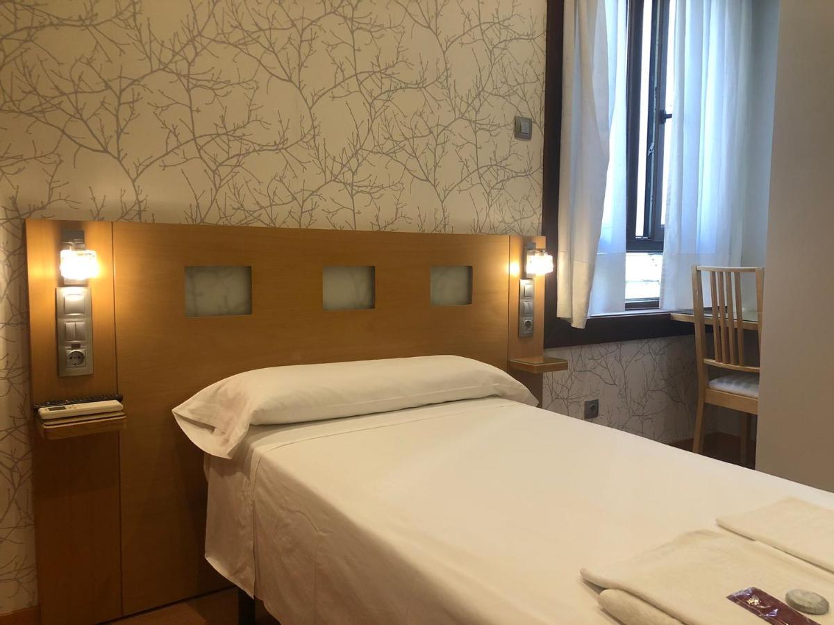 Hostal Rias Bajas Madrid Buitenkant foto