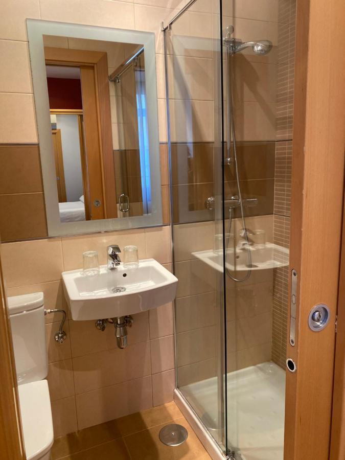 Hostal Rias Bajas Madrid Buitenkant foto