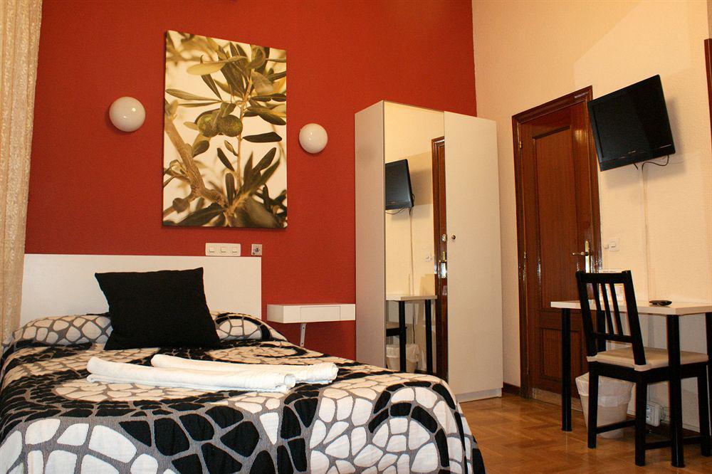 Hostal Rias Bajas Madrid Buitenkant foto