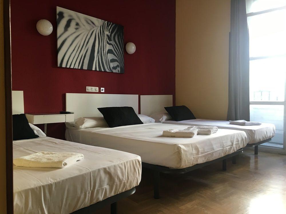 Hostal Rias Bajas Madrid Buitenkant foto