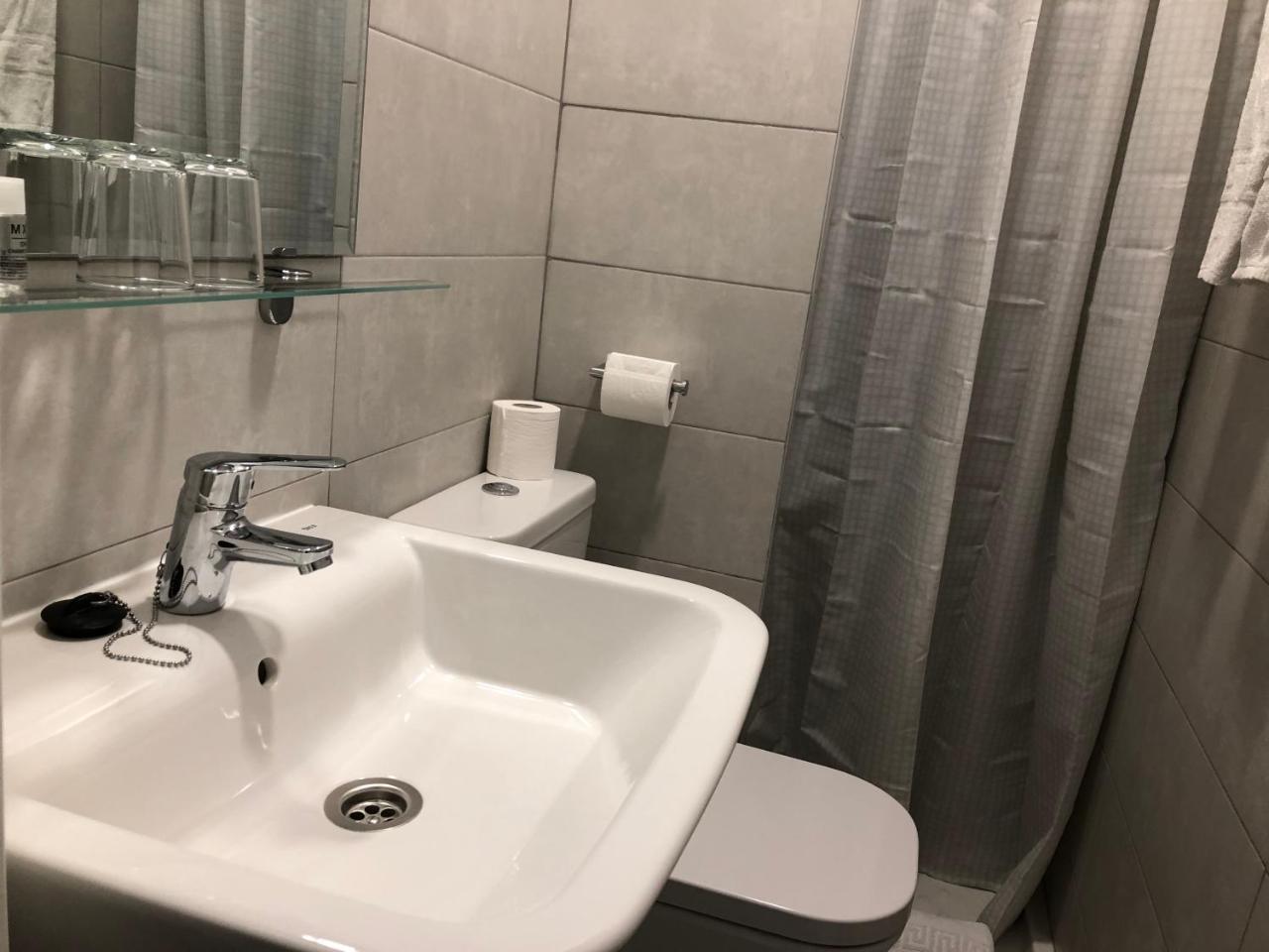 Hostal Rias Bajas Madrid Buitenkant foto