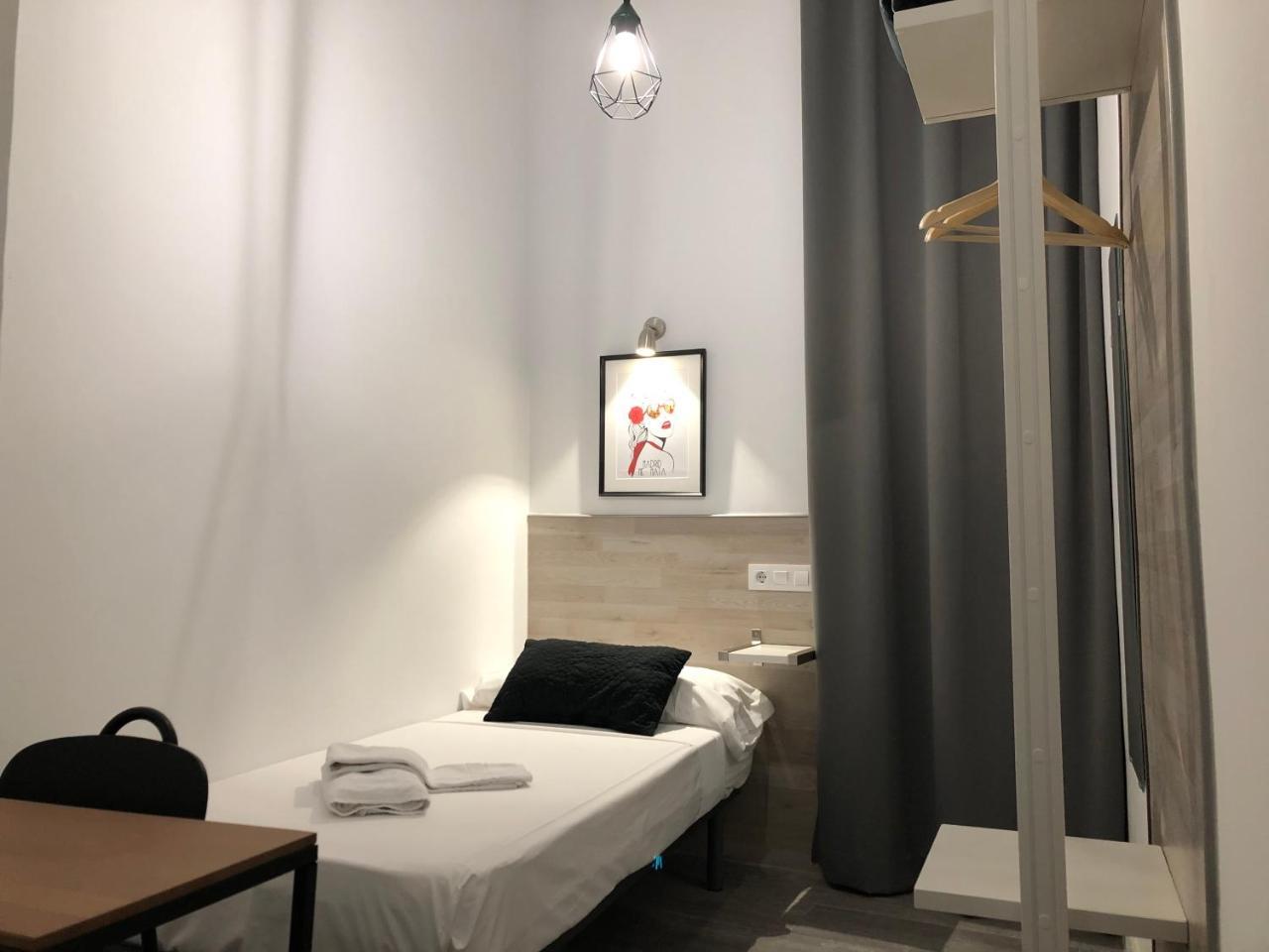 Hostal Rias Bajas Madrid Buitenkant foto