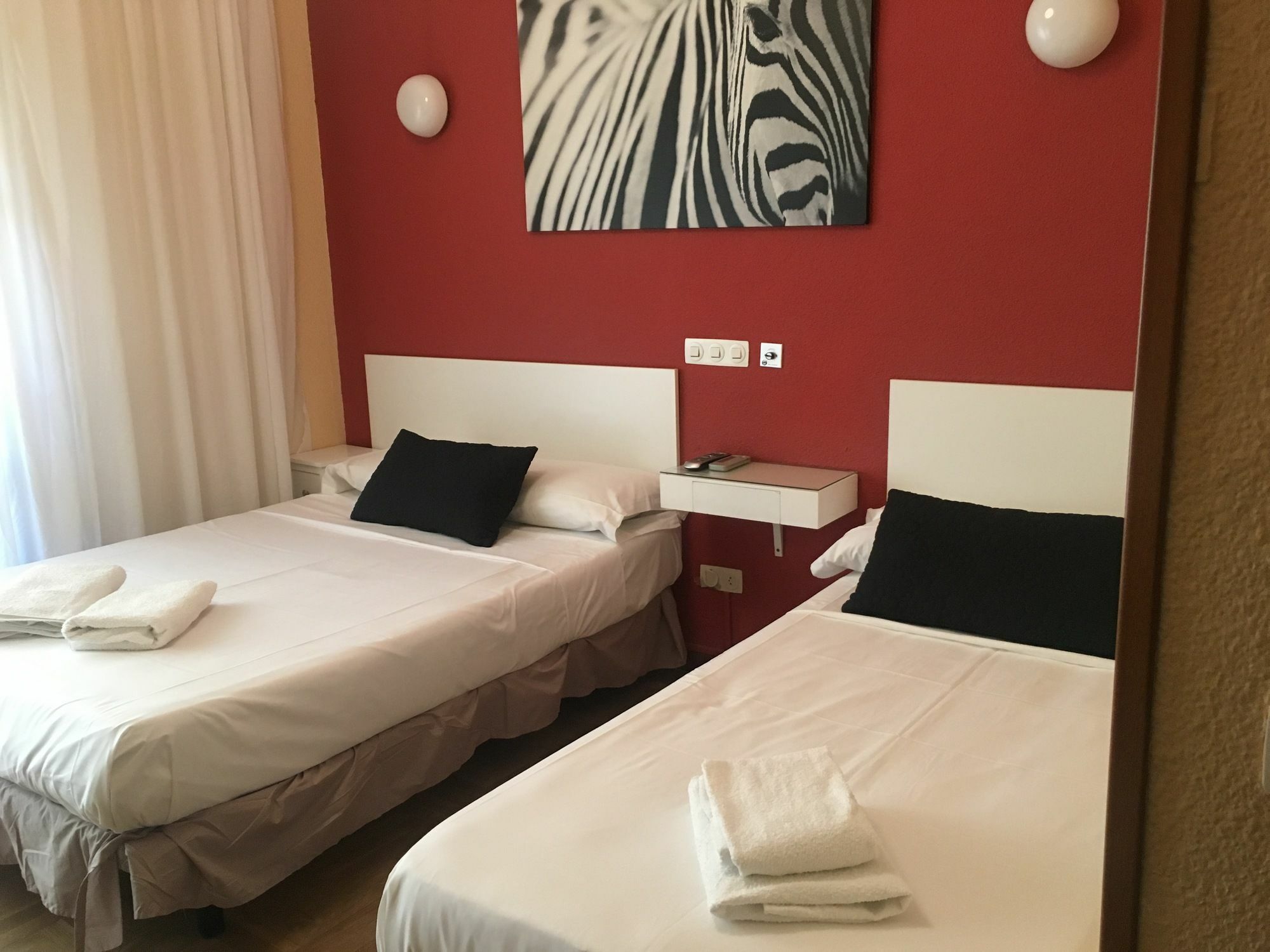 Hostal Rias Bajas Madrid Buitenkant foto