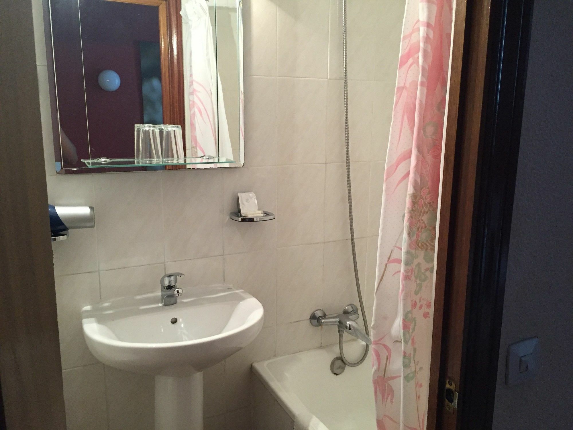 Hostal Rias Bajas Madrid Buitenkant foto