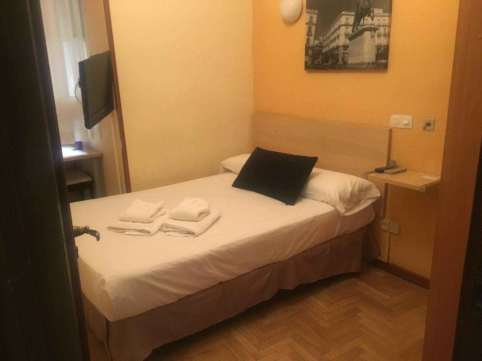 Hostal Rias Bajas Madrid Buitenkant foto